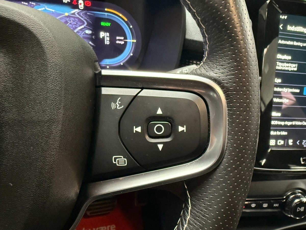 Sort Volvo XC40 fra 2022