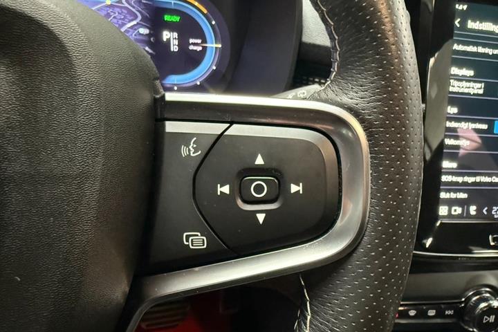 Sort Volvo XC40 fra 2022