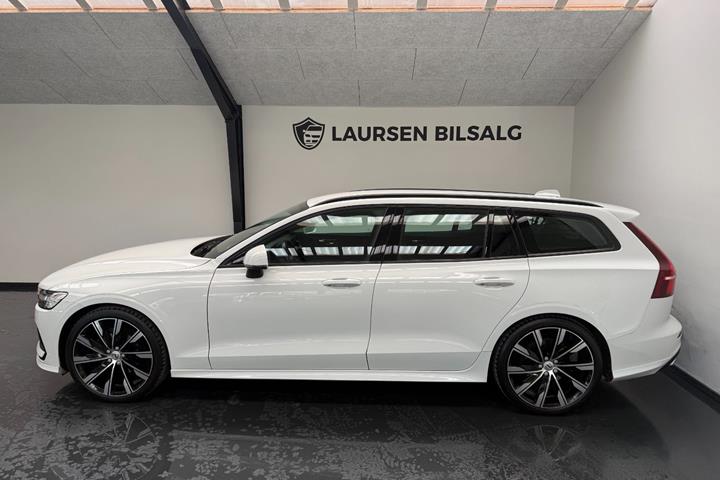 Hvid Volvo V60 fra 2019