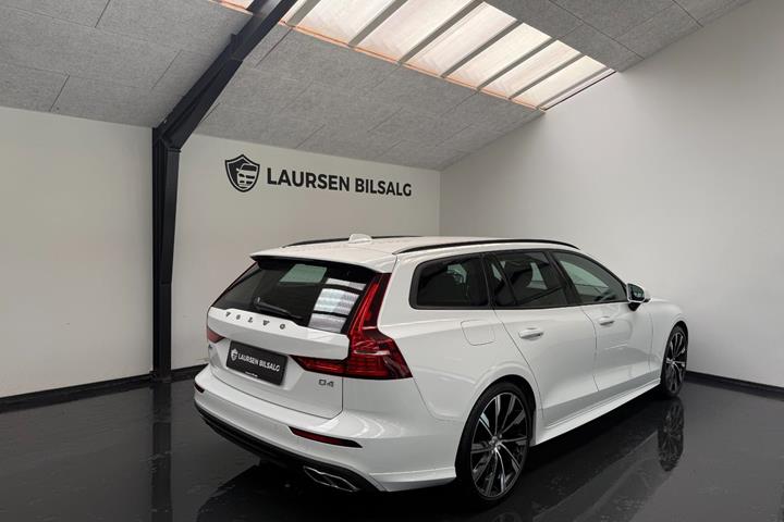 Hvid Volvo V60 fra 2019