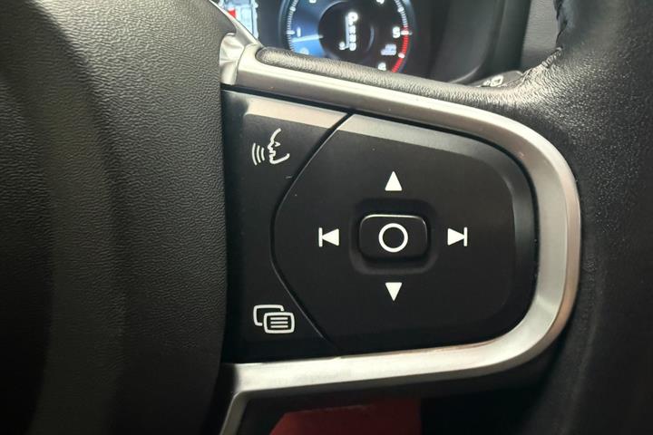 Hvid Volvo V60 fra 2019