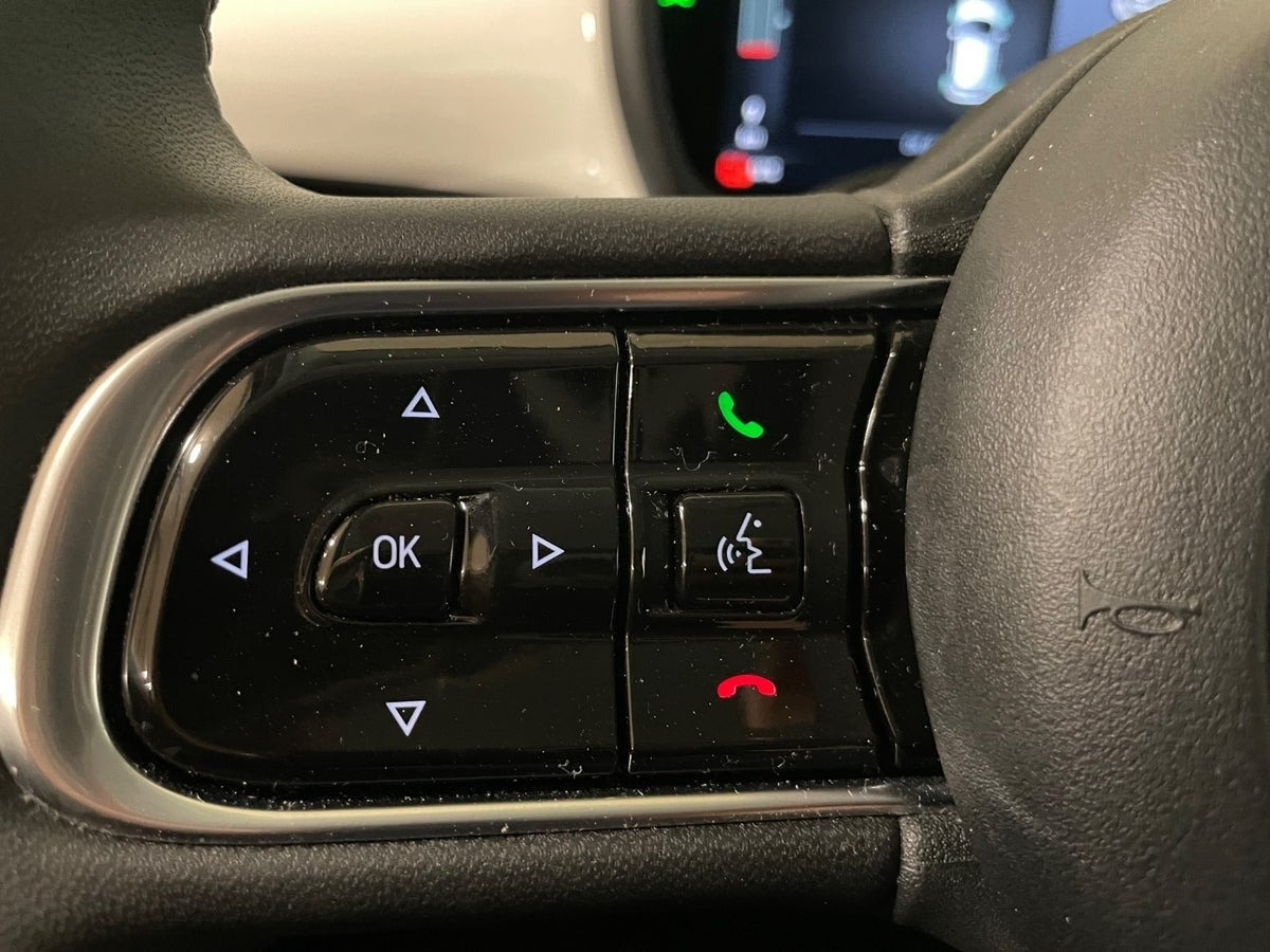 Hvid Fiat 500e fra 2022