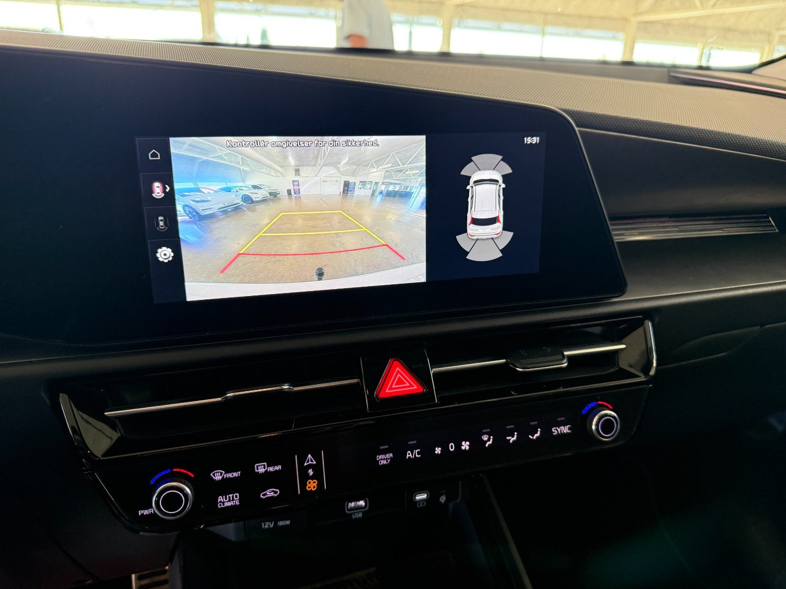 Hvid Kia Niro fra 2023