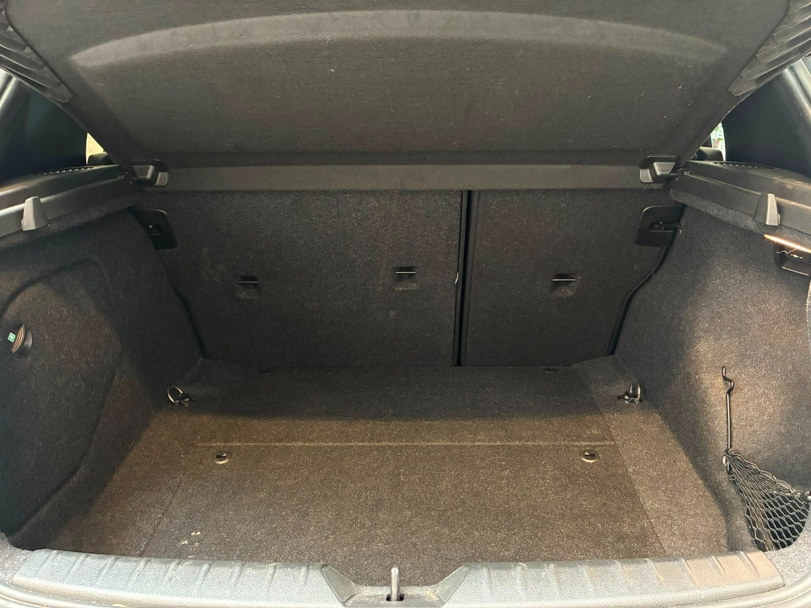 Sort BMW 120i fra 2019