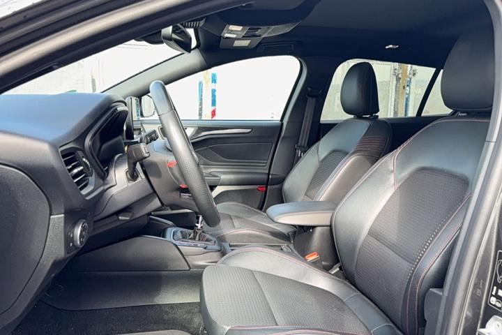 Grå Ford Focus fra 2020