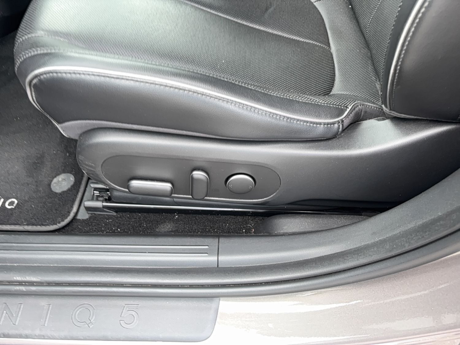 Grå Hyundai Ioniq 5 fra 2022