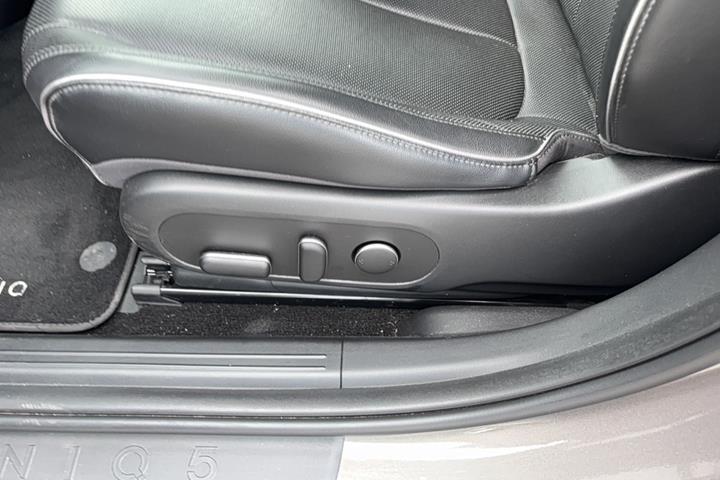 Grå Hyundai Ioniq 5 fra 2022