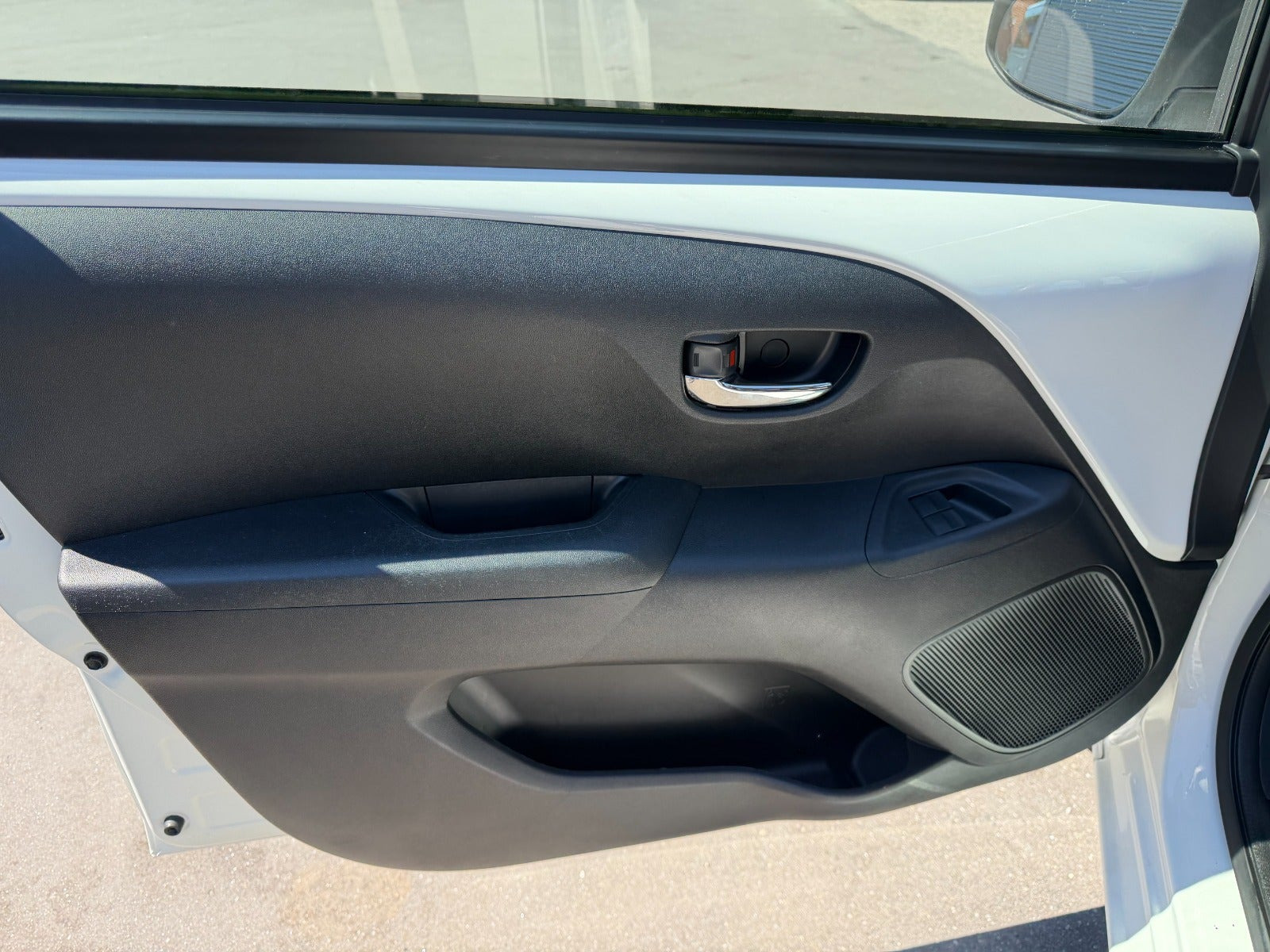 Hvid Toyota Aygo fra 2015