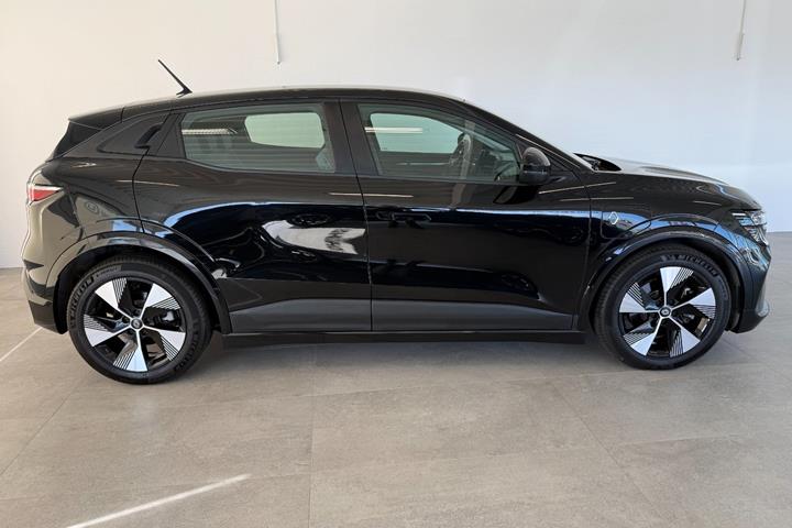 Sort Renault Megane E-Tech fra 2023