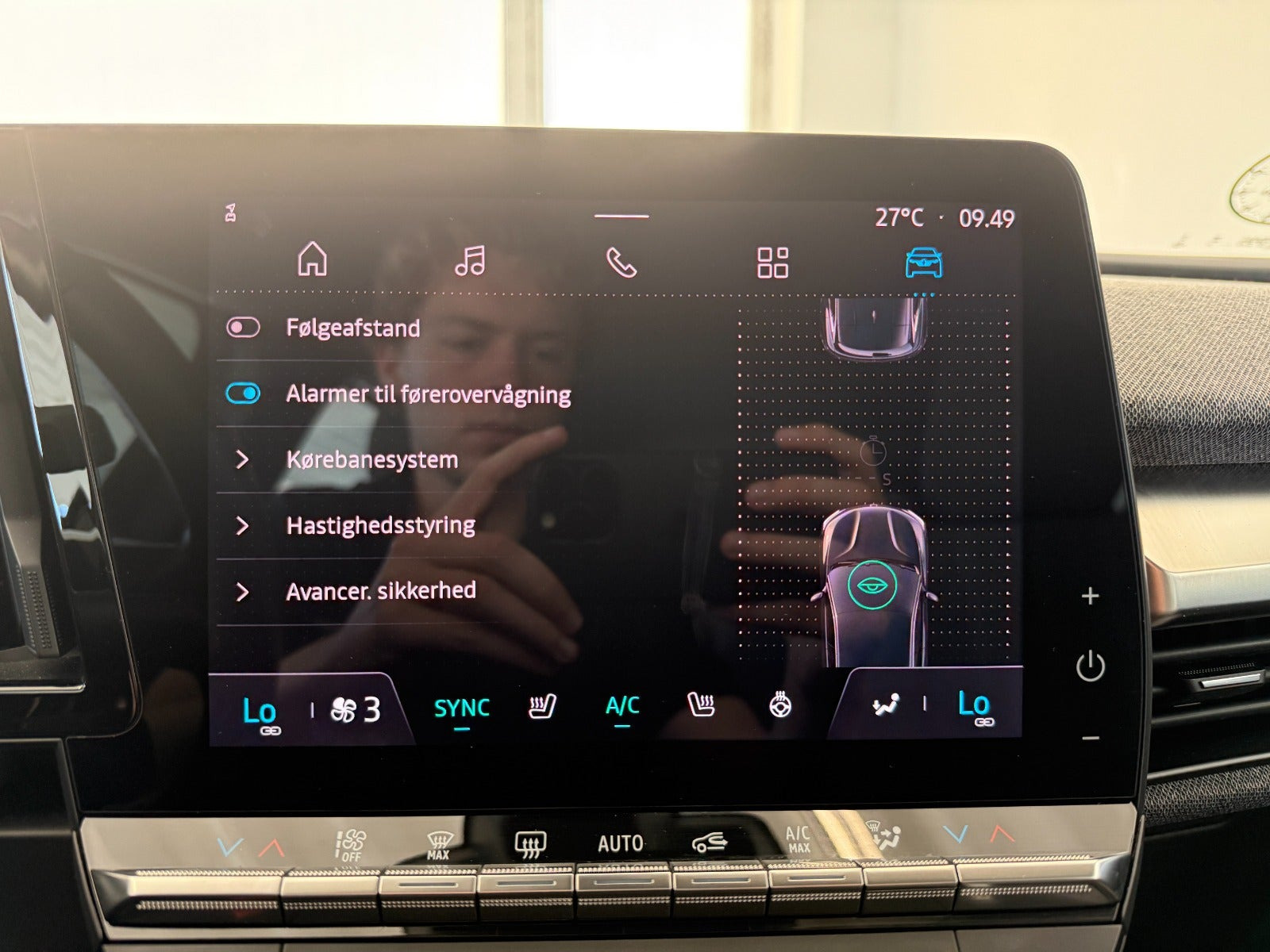 Sort Renault Megane E-Tech fra 2023