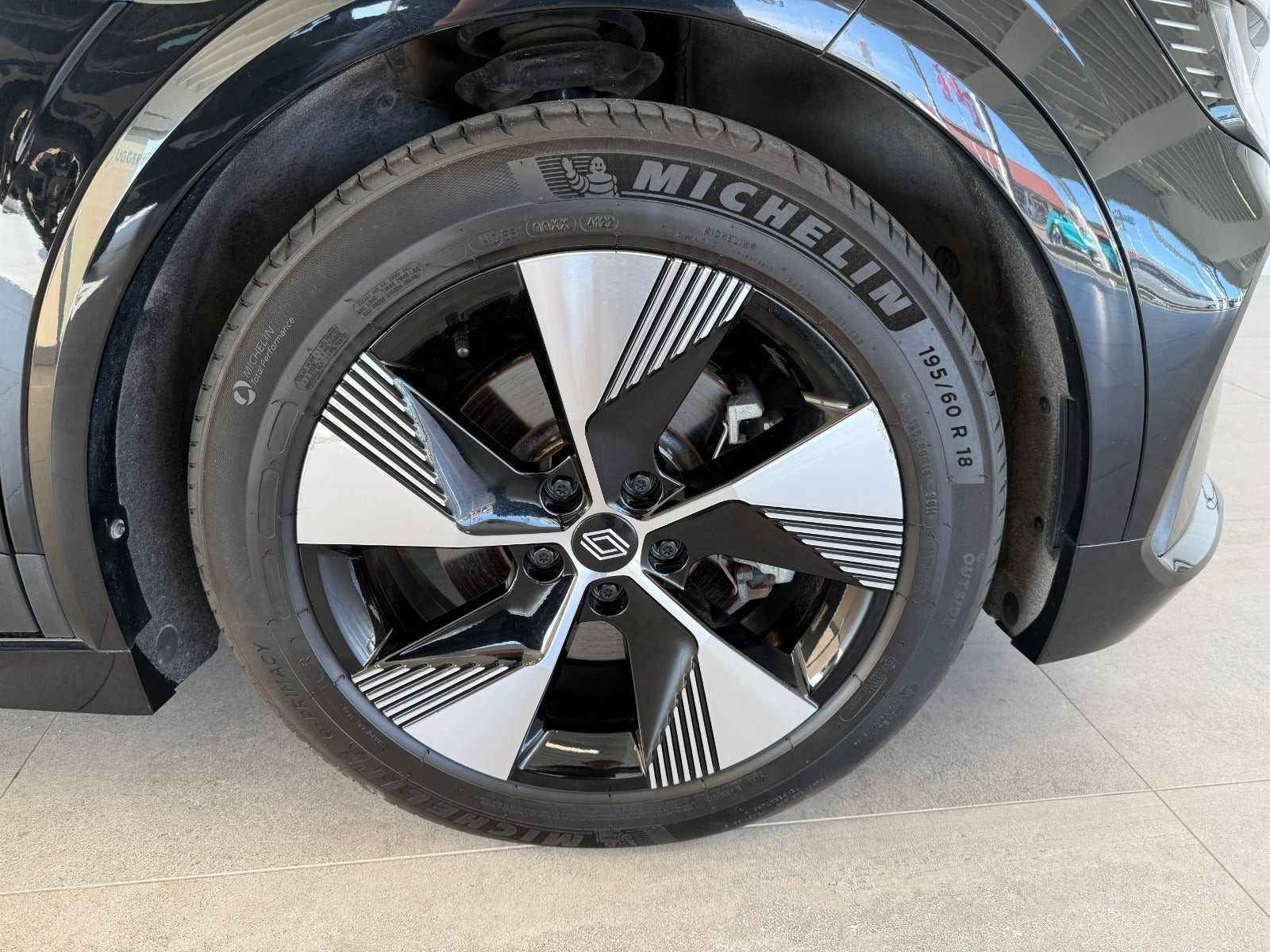 Sort Renault Megane E-Tech fra 2023