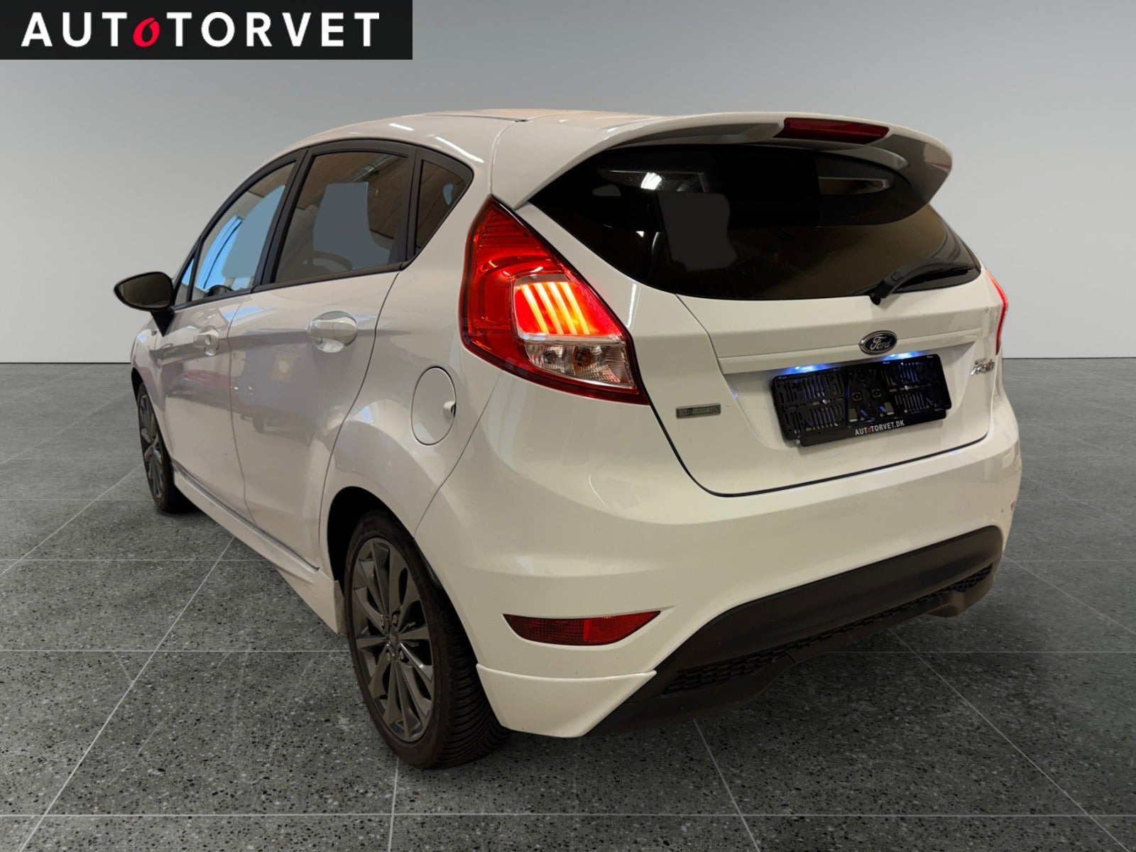 Hvid Ford Fiesta fra 2016