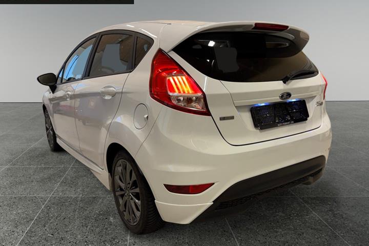Hvid Ford Fiesta fra 2016
