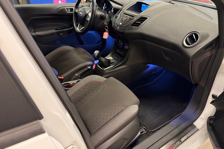 Hvid Ford Fiesta fra 2016