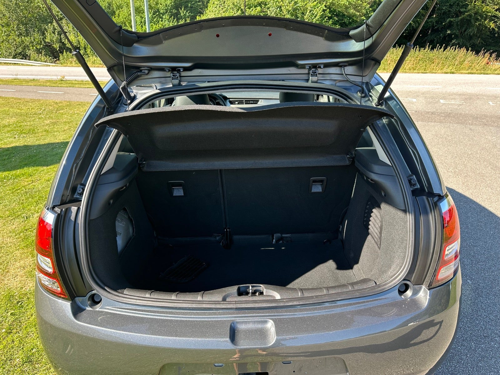 Grå Citroën C3 fra 2016