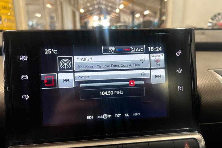 Hvid Citroën C4 Cactus fra 2015