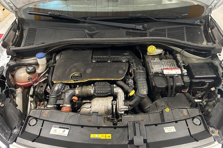 Hvid Citroën C4 Cactus fra 2015