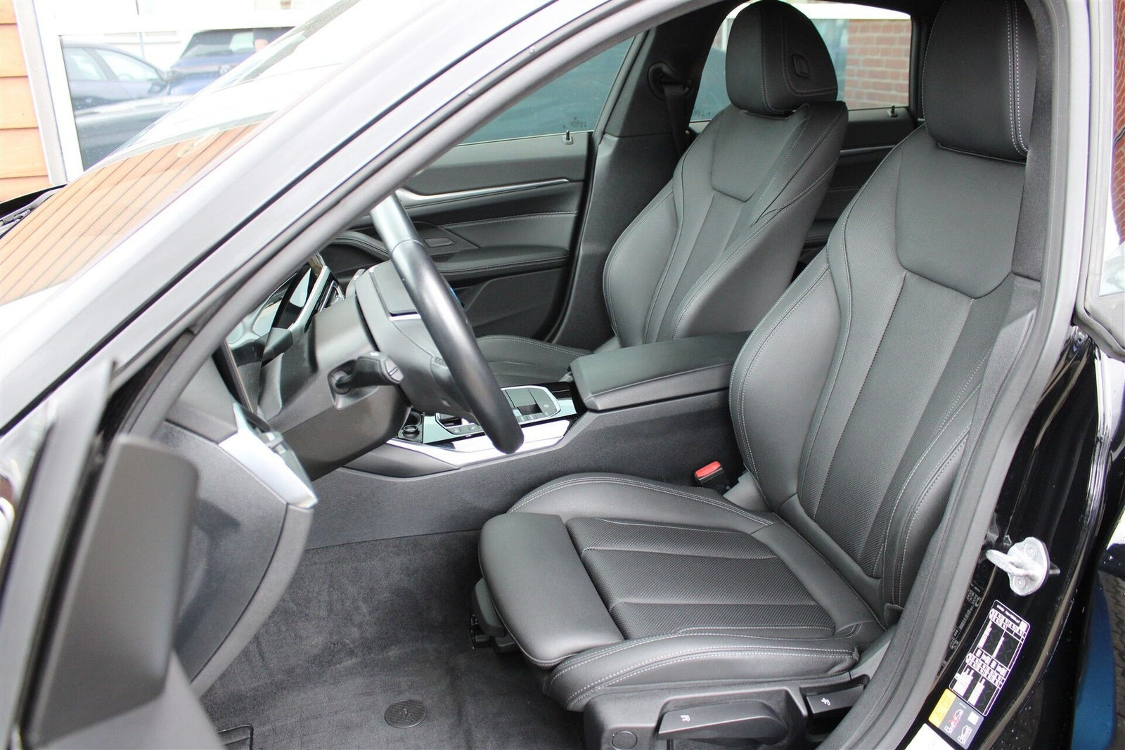 Sort BMW i4 fra 2024