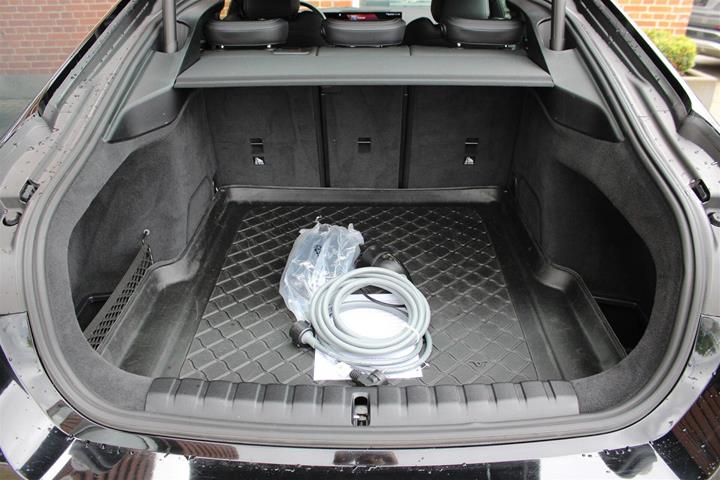 Sort BMW i4 fra 2024