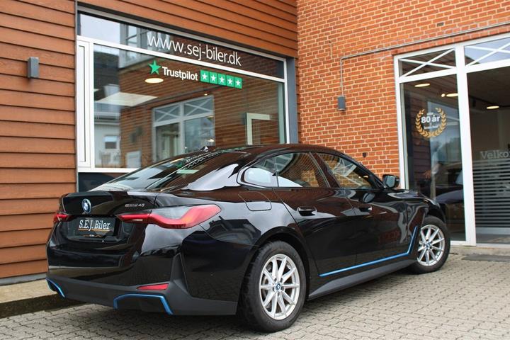 Sort BMW i4 fra 2024