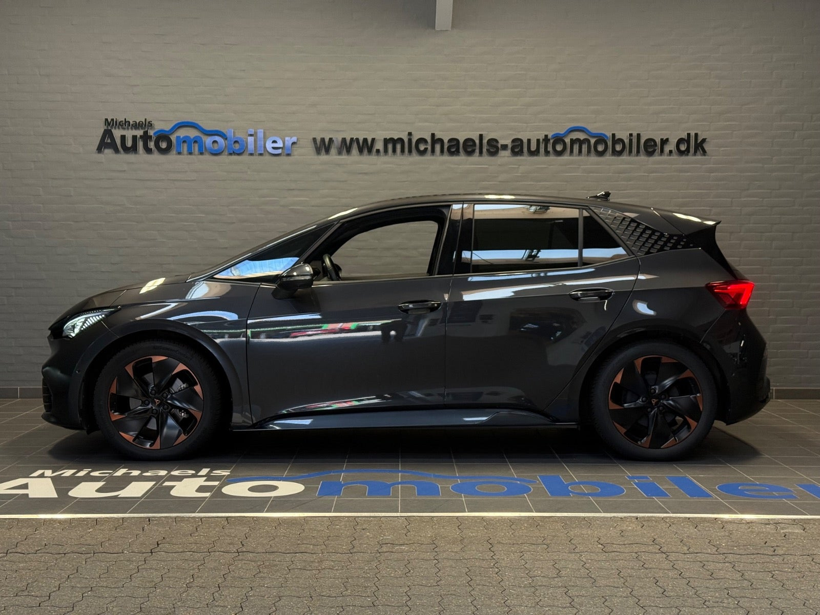 Sort Cupra Born fra 2023