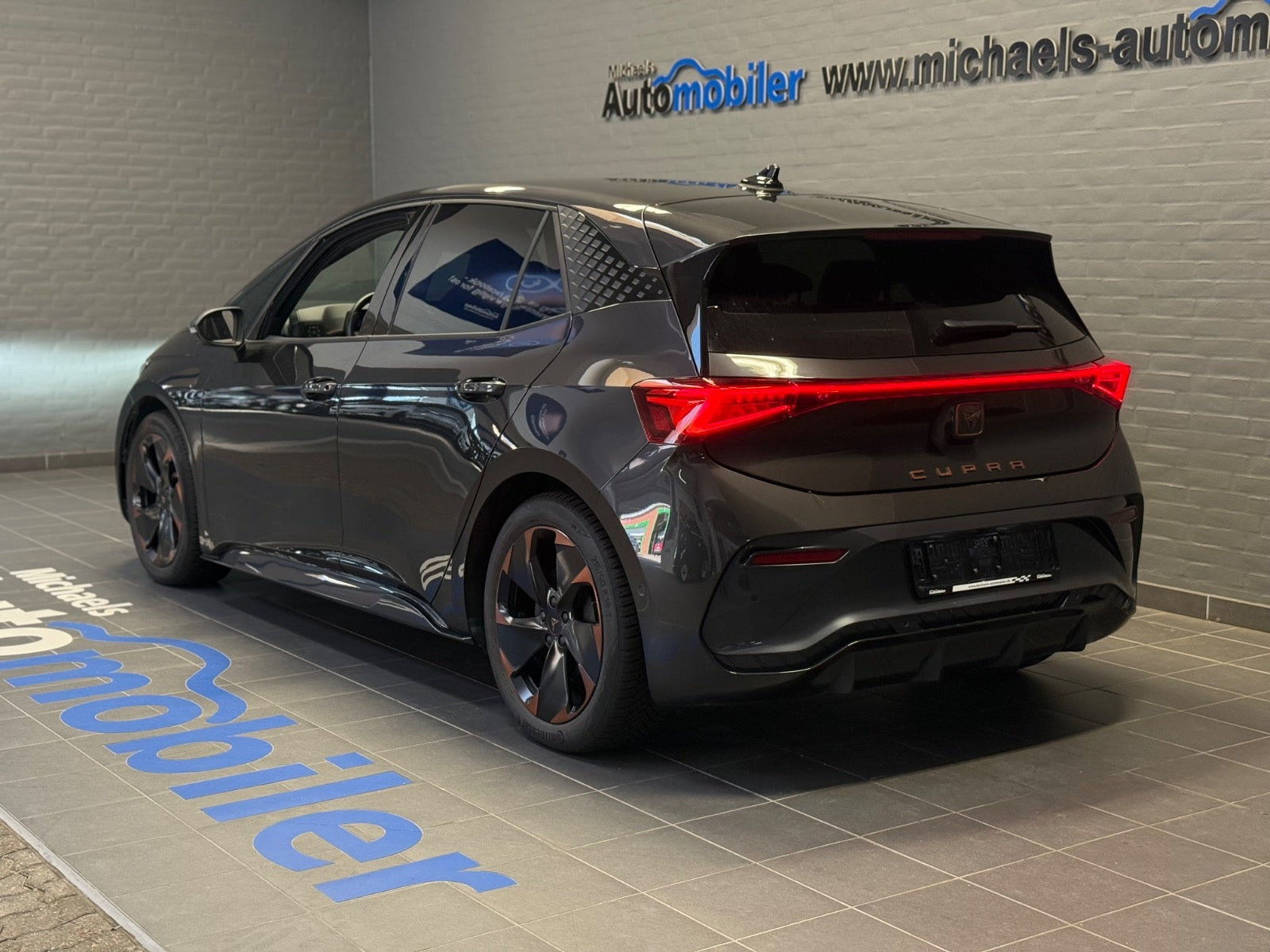 Sort Cupra Born fra 2023
