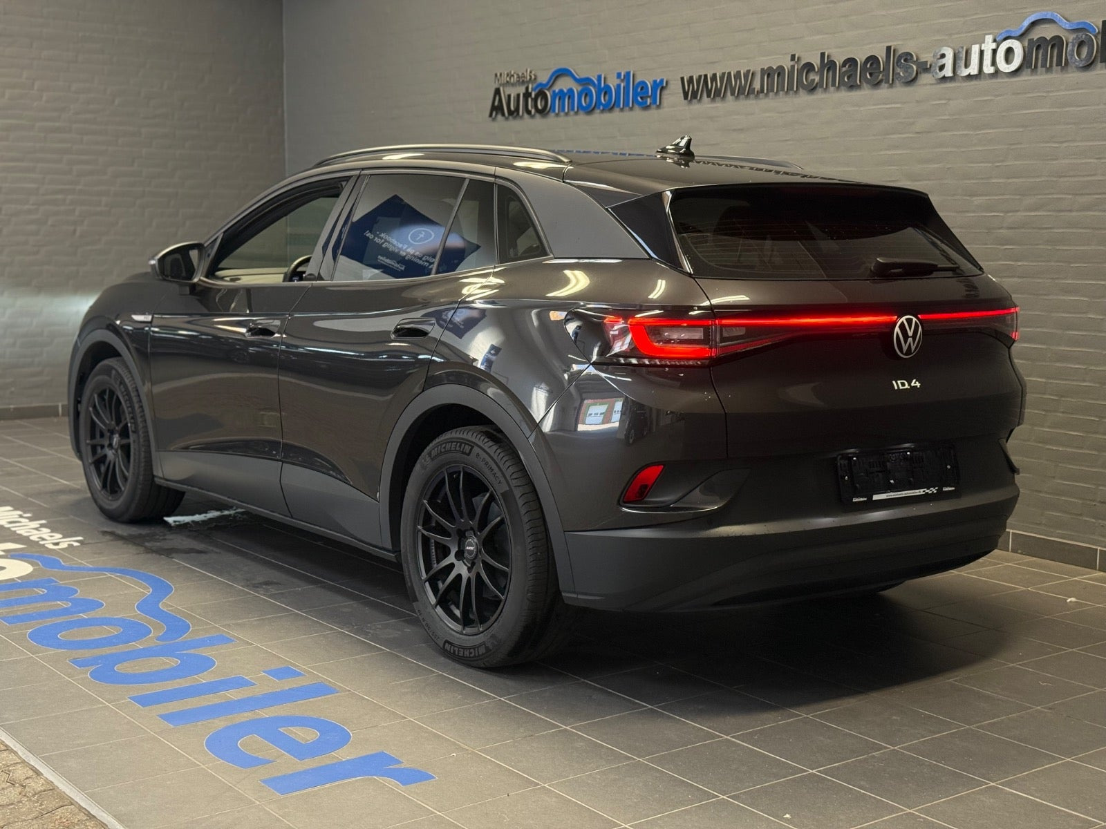 Grå VW ID.4 fra 2022