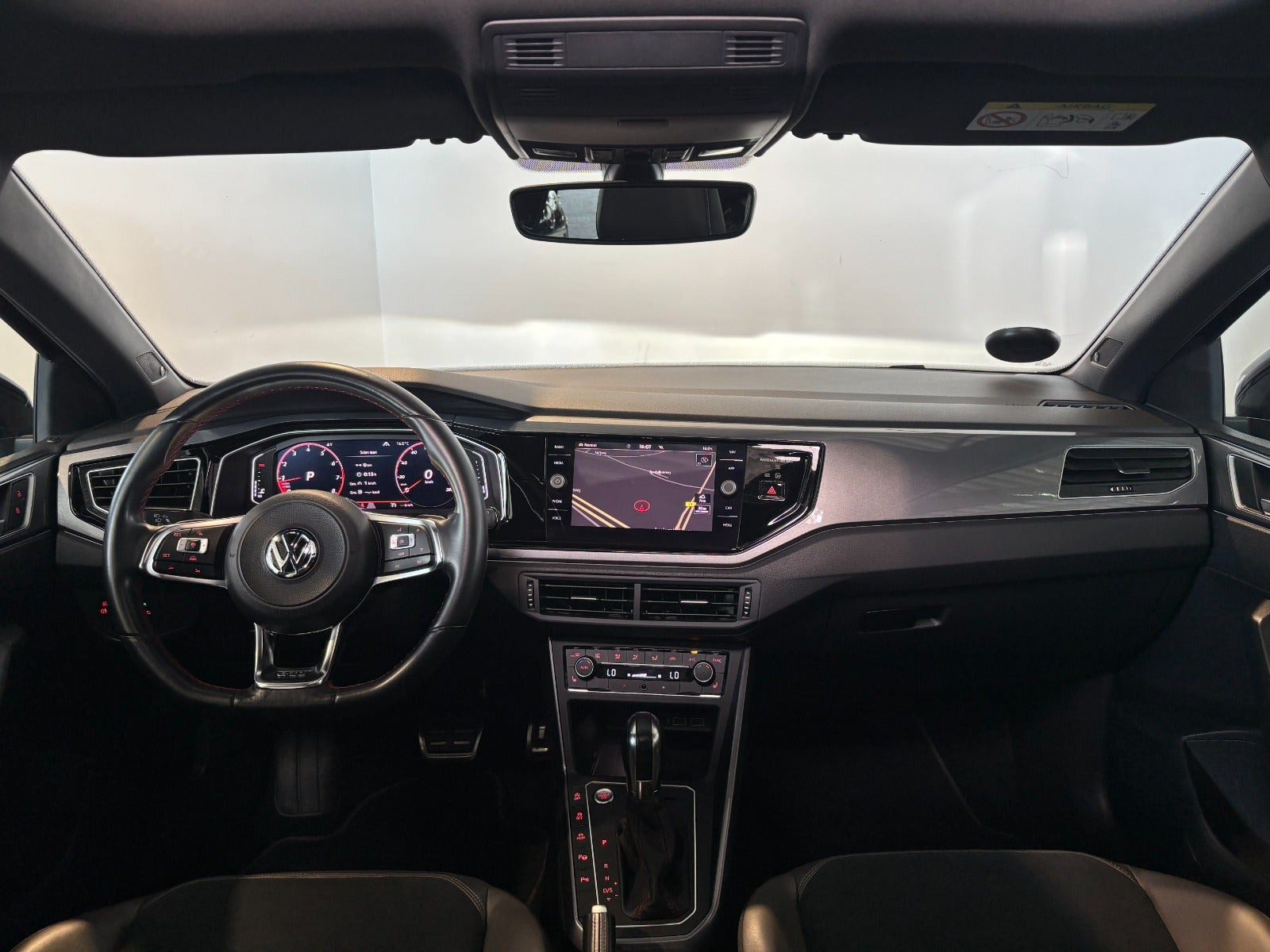 Sort VW Polo fra 2019
