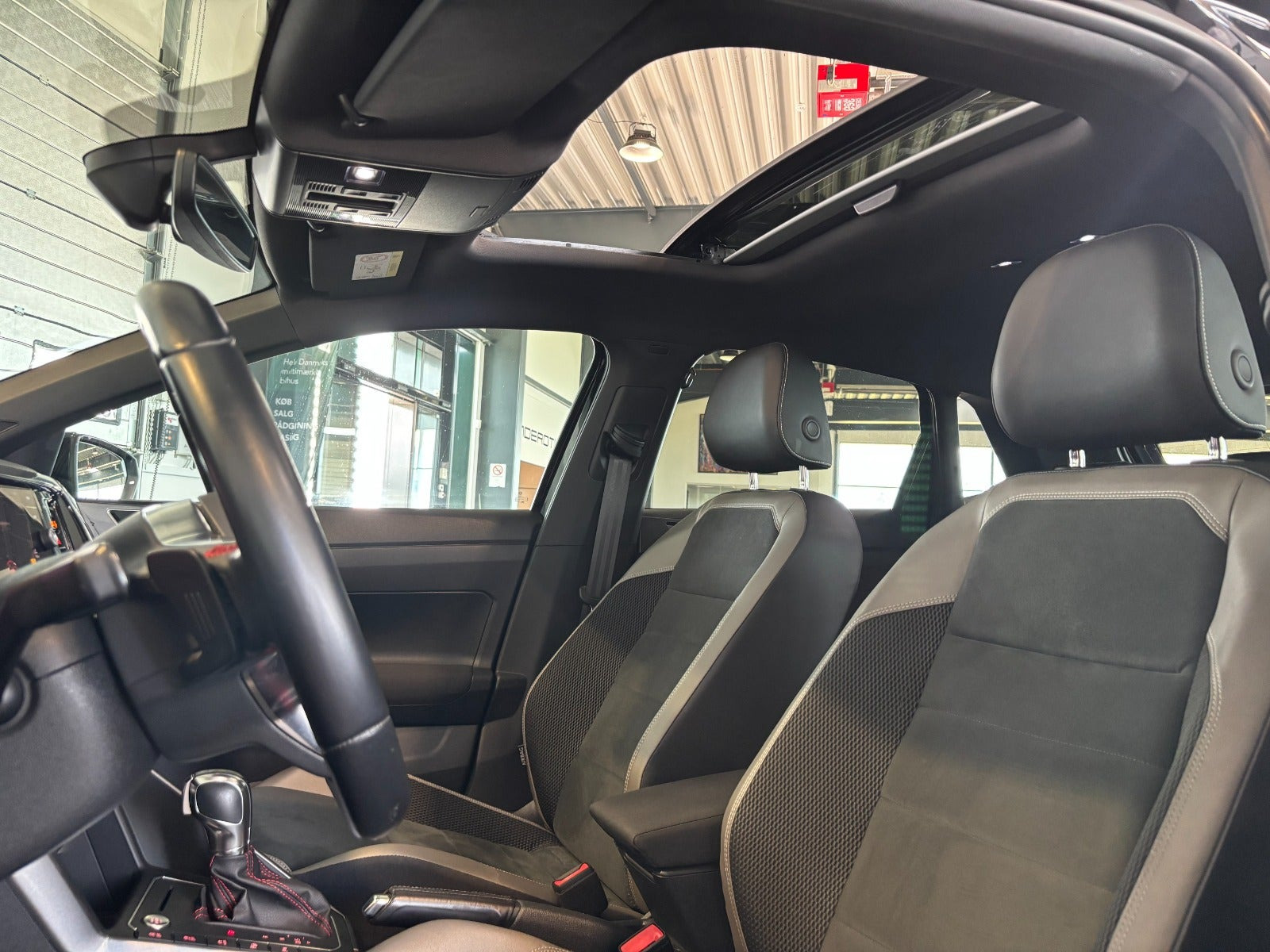 Sort VW Polo fra 2019