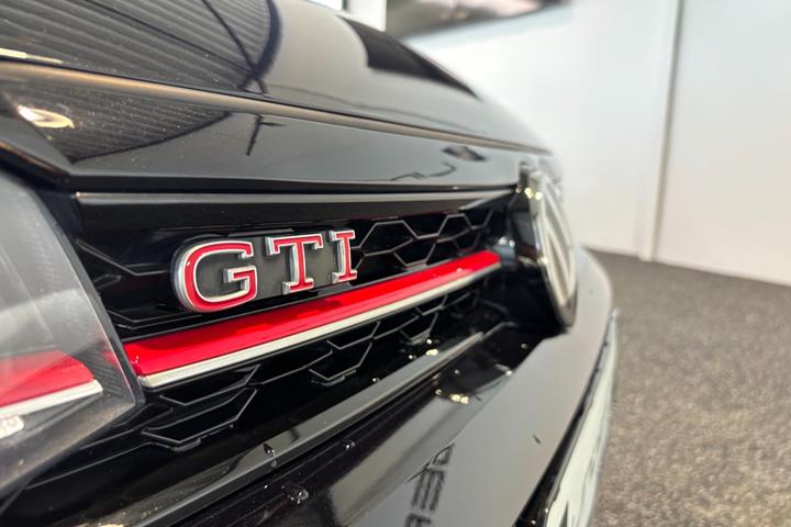 Sort VW Polo fra 2019