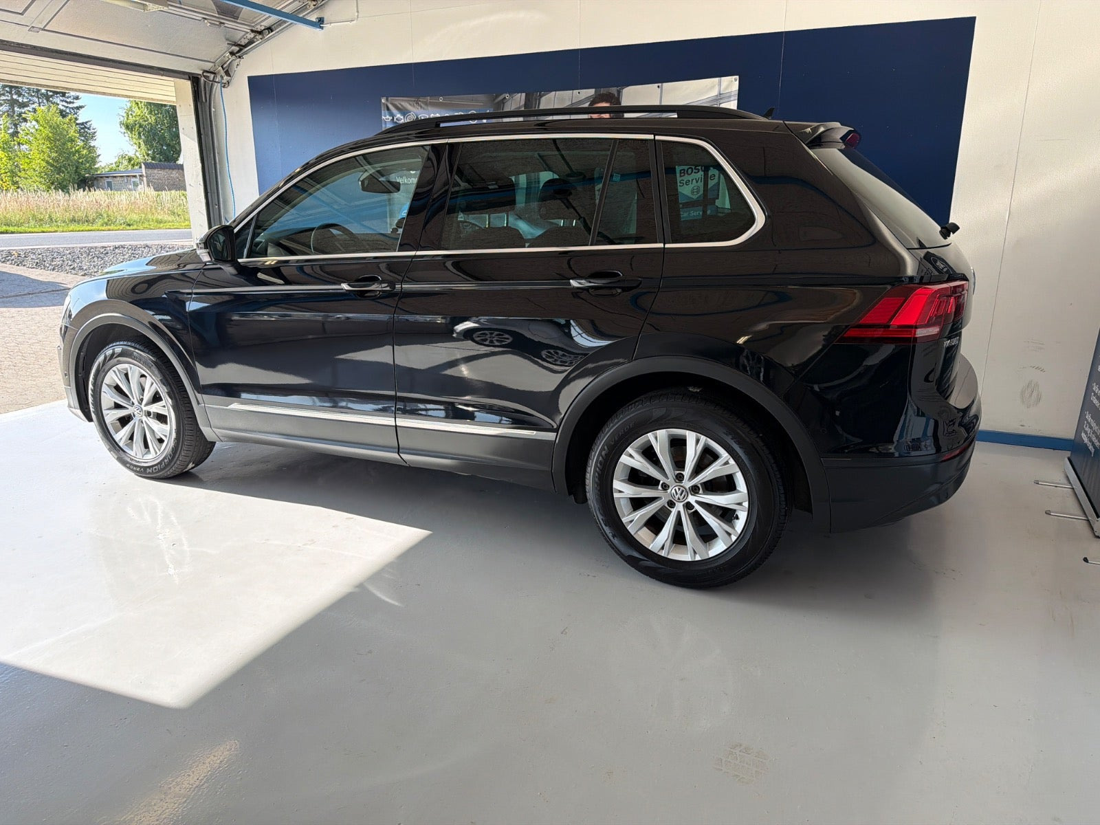 Sort VW Tiguan fra 2017