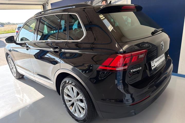 Sort VW Tiguan fra 2017