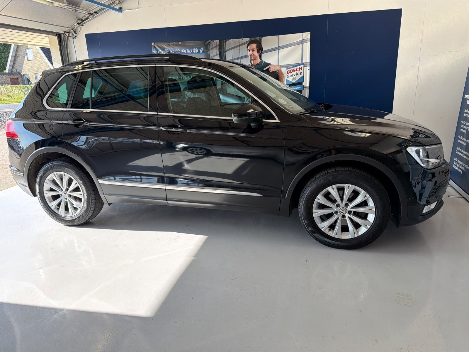 Sort VW Tiguan fra 2017
