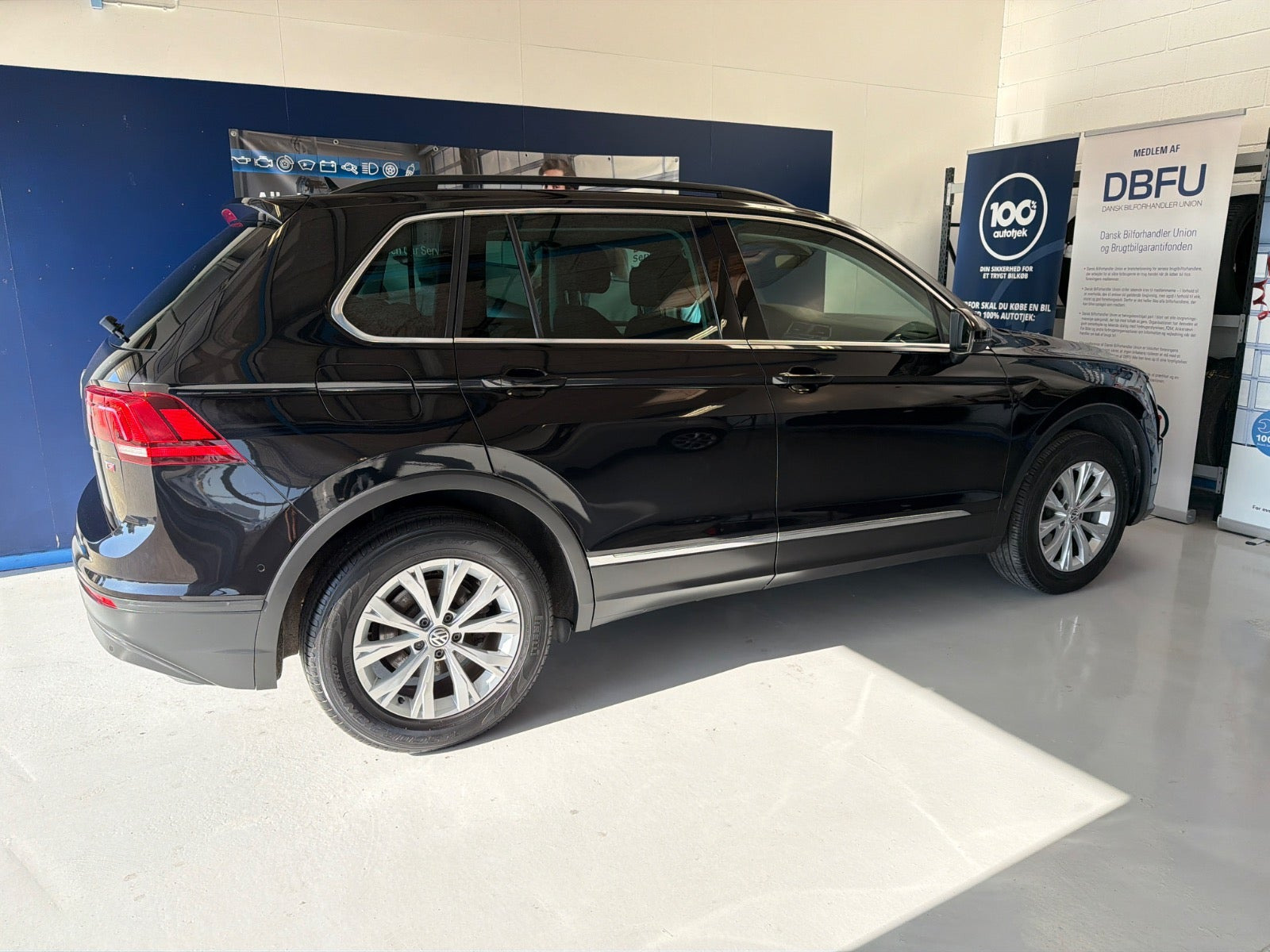Sort VW Tiguan fra 2017