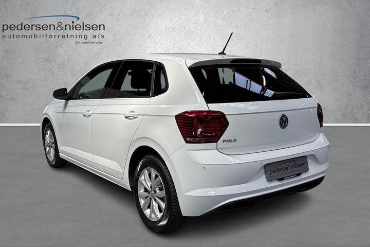 Hvid VW Polo fra 2020