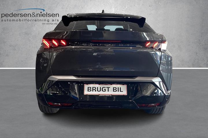 Grå Peugeot e-3008 fra 2025