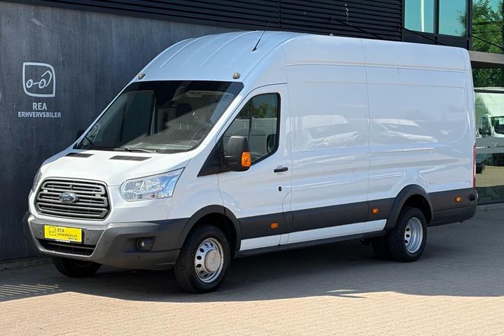 Hvid Ford Transit fra 2017