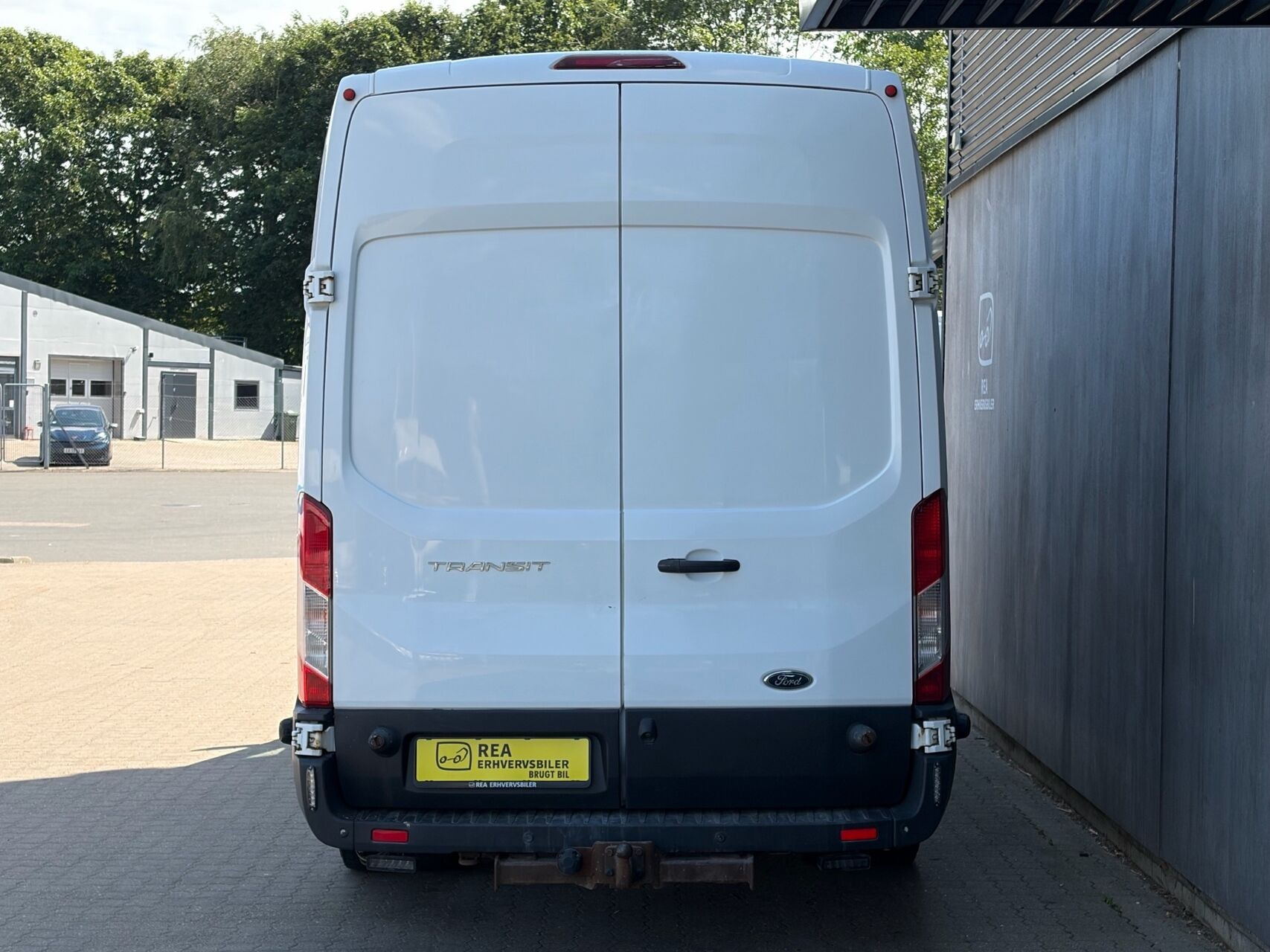 Hvid Ford Transit fra 2017