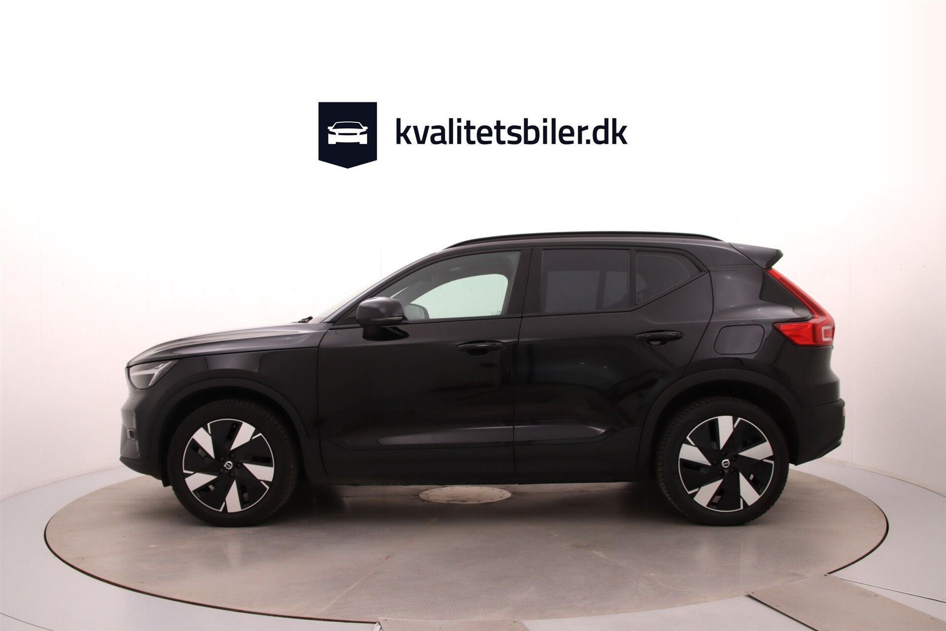 Sort Volvo XC40 fra 2024