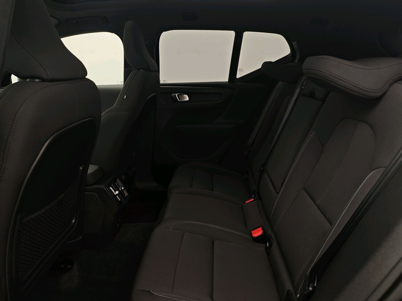 Sort Volvo XC40 fra 2024