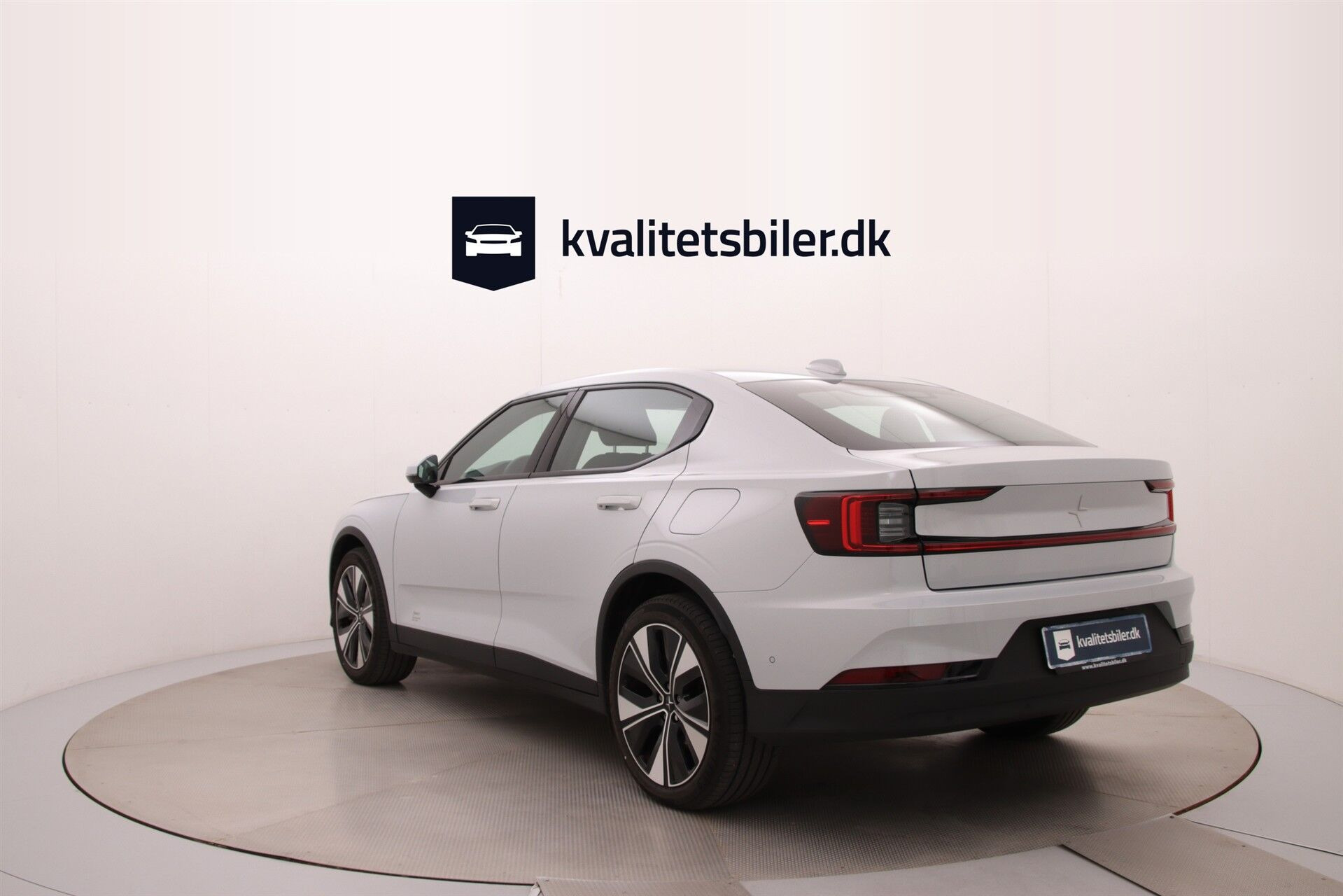Sølv Polestar 2 fra 2023