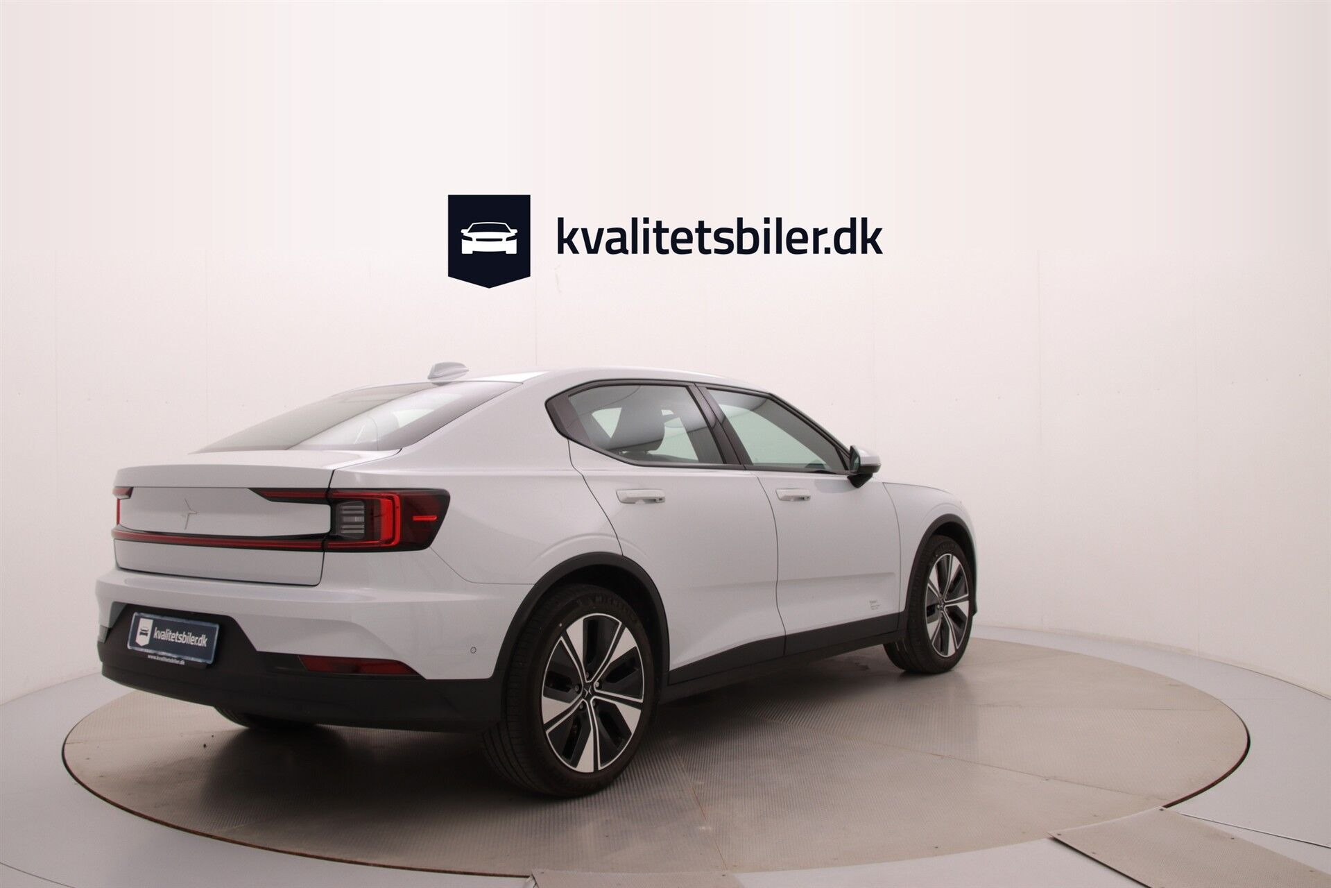 Sølv Polestar 2 fra 2023