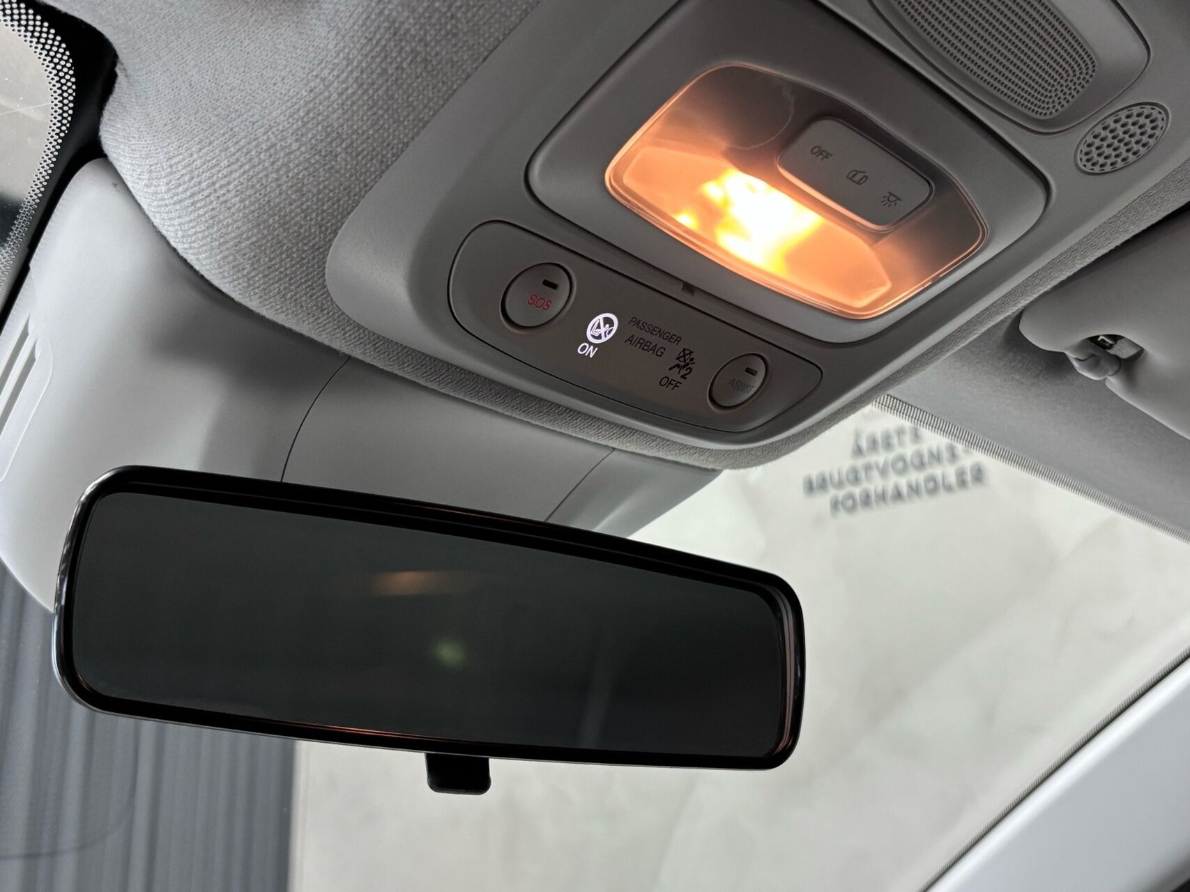 Hvid Fiat 500e fra 2023