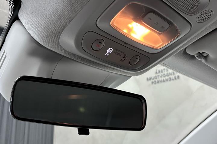 Hvid Fiat 500e fra 2023