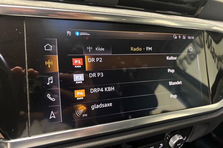 Grå Audi Q3 fra 2020