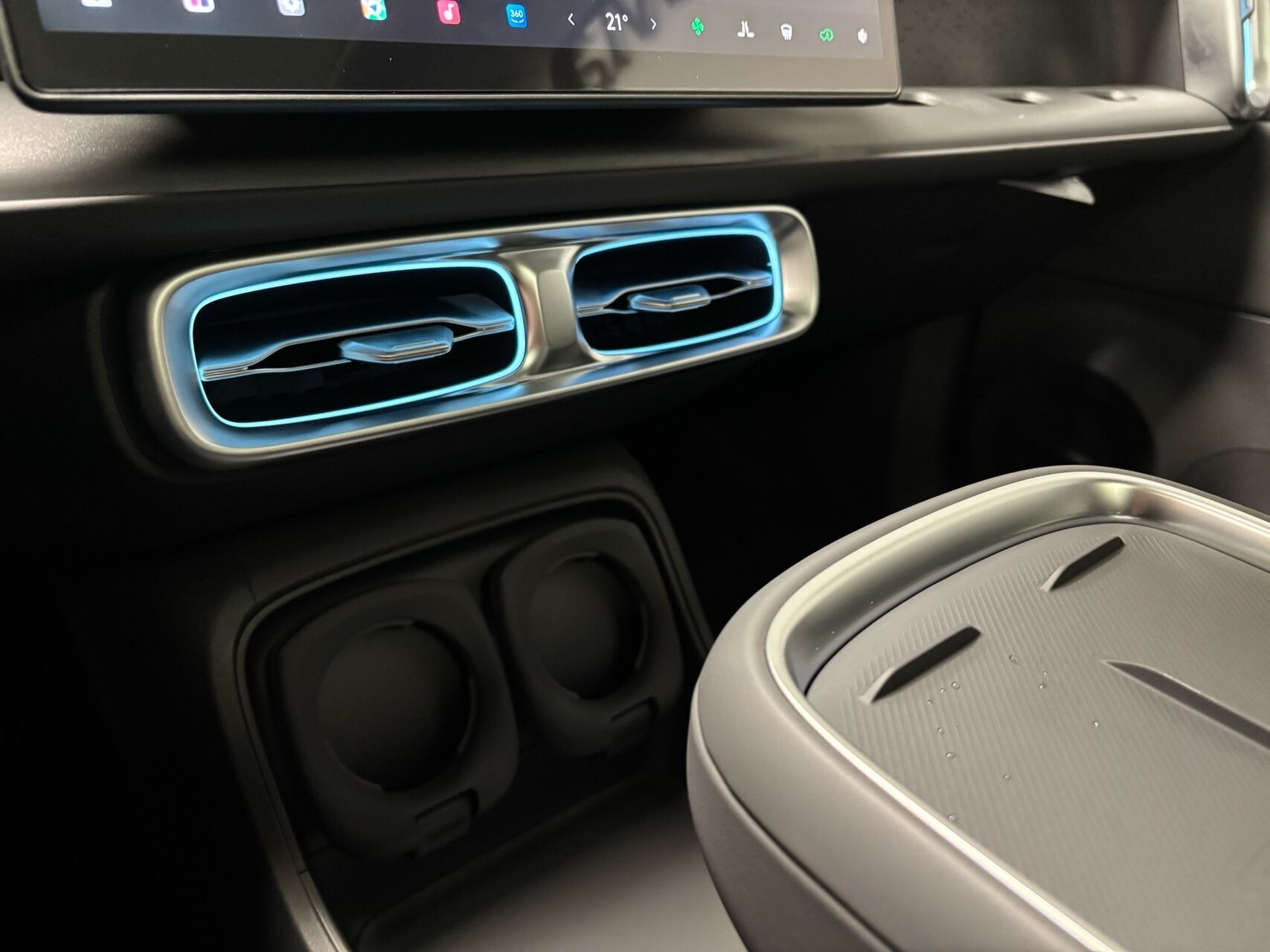 Blå Leapmotor B10 fra 2026