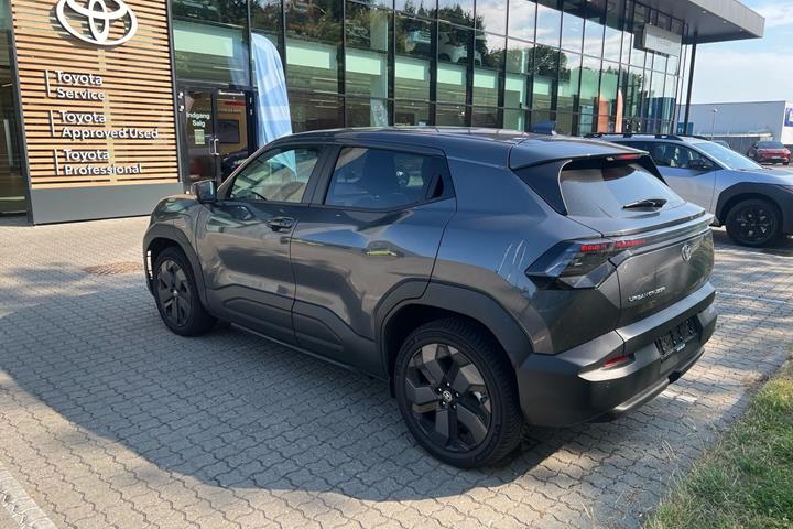 Grå Toyota Urban Cruiser fra 2026