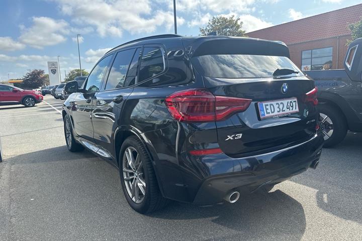 Sort BMW X3 fra 2020