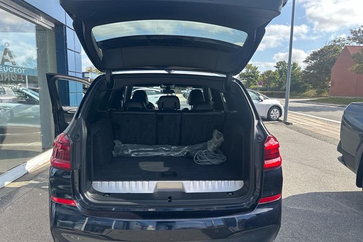 Sort BMW X3 fra 2020