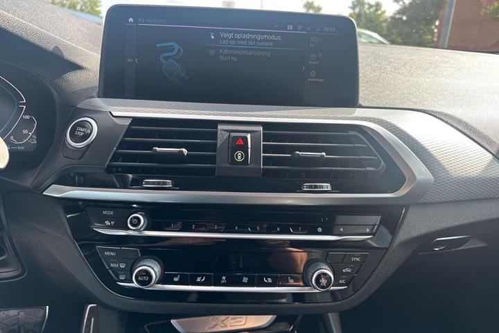 Sort BMW X3 fra 2020